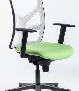 silla giratoria ergonómica operativa con respaldo y brazos.
