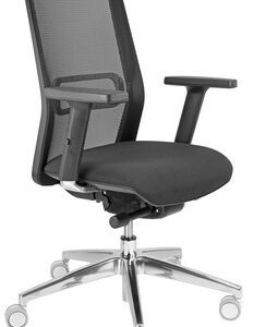 silla giratoria ergonómica operativa con respaldo y brazos.